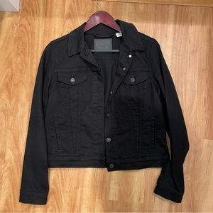 Levi’s black jacket